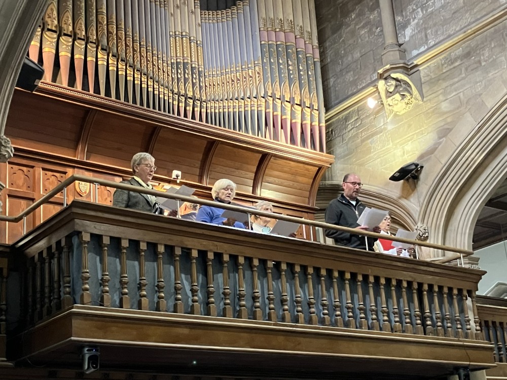 [Communion Choir]